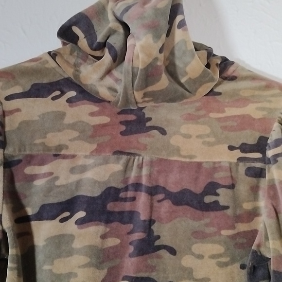 Camouflage Hoodie Sweat suit Jacket with Zipper front - Picture 9 of 10